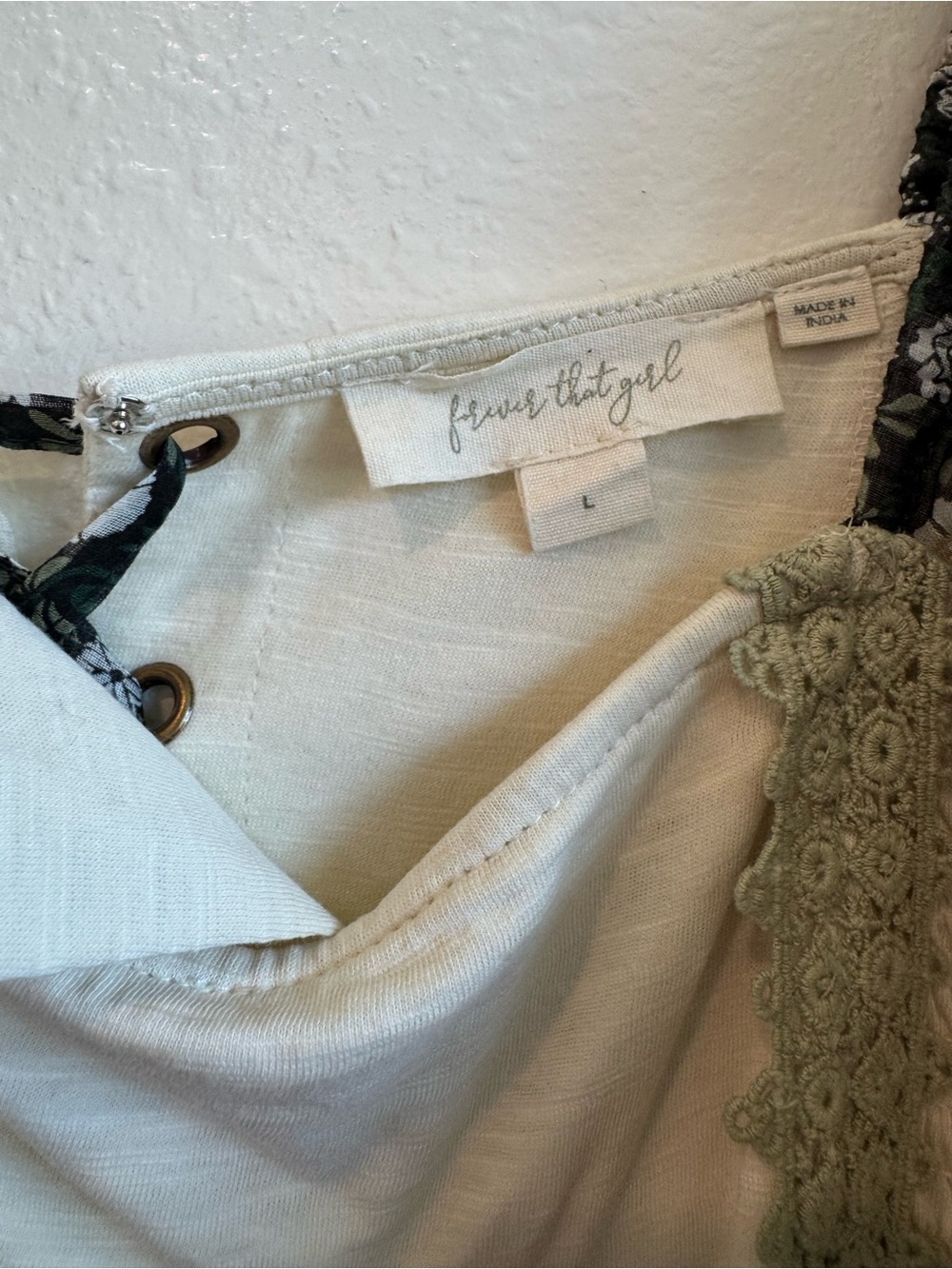 Anthropologie x Forever That Girl Smoked  FloralBalloon-Sleeve Lace Top | Size L - Picture 8 of 16